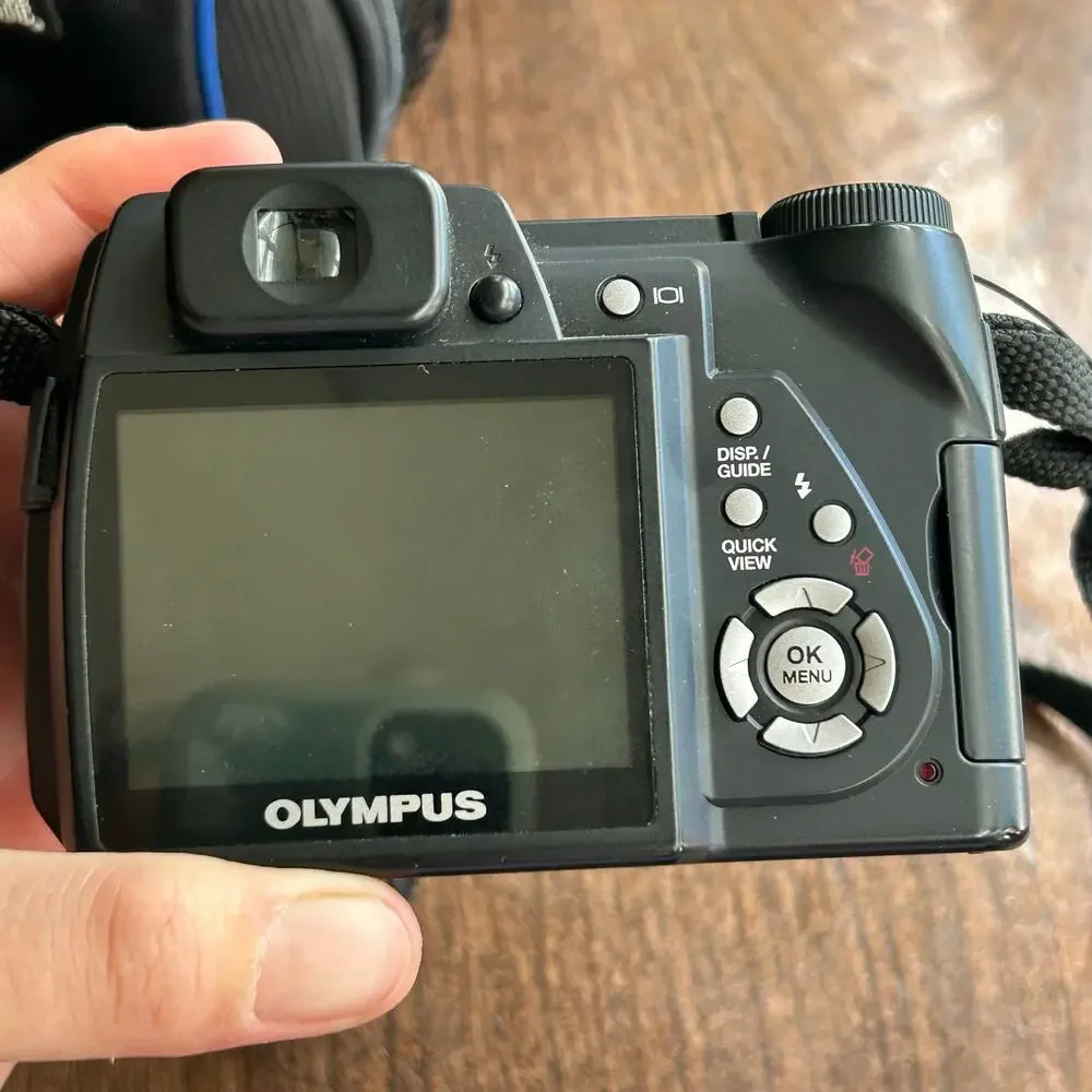 Olympus SP-500 UZ digital camera 10x optical 6.0 mega pixel & 512 MB card tested
